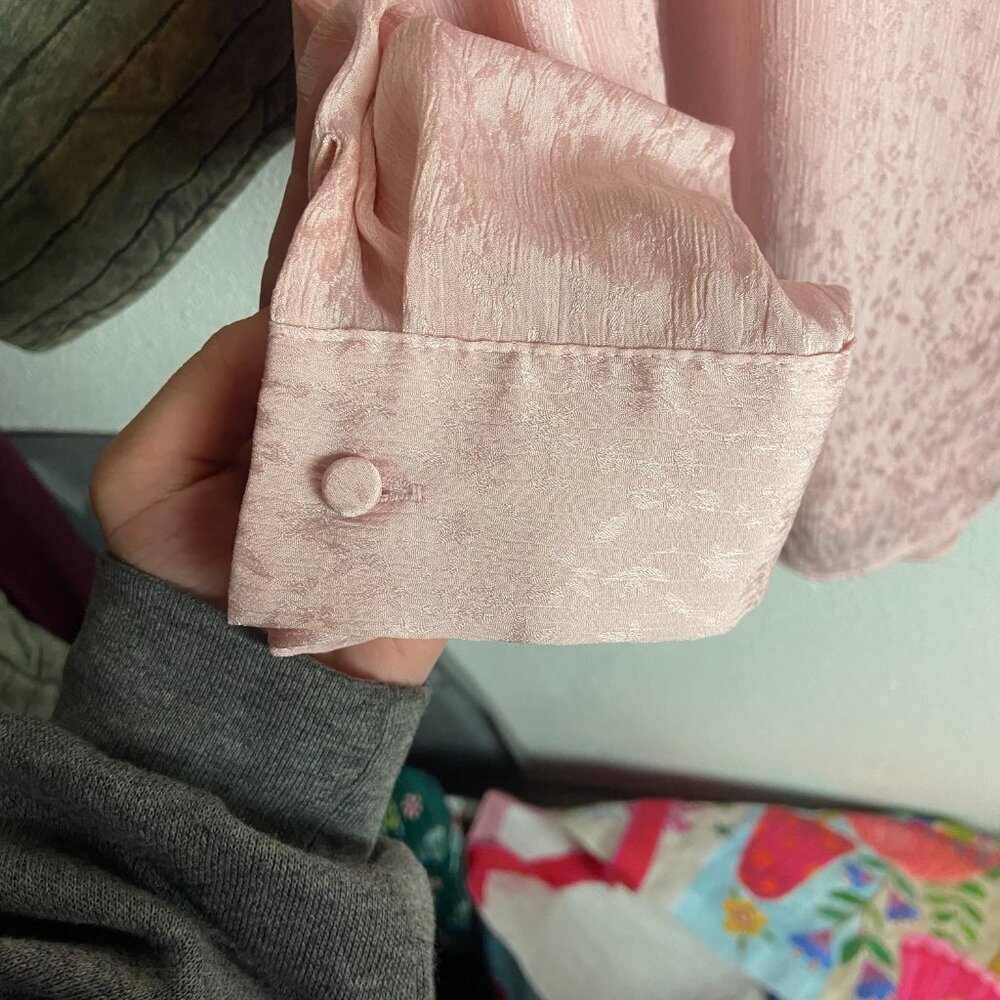 LC Lauren Conrad Plus Size 2x Button Front Shirt Light Pink Embossed Floral Work - Picture 7 of 7